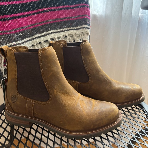 Women’s Ariat Wexford Waterproof Chelsea Boot - 7.5 NWT - Picture 3 of 7